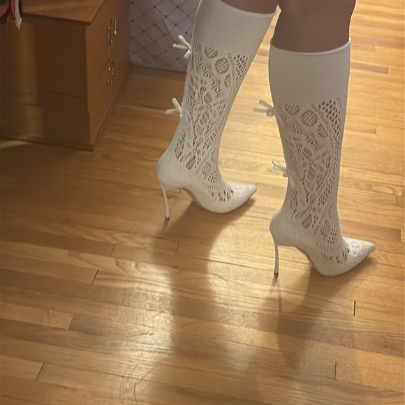 Casadei Damenschuhe Elegant White Lace Heeled Boots - Picture 4 of 4